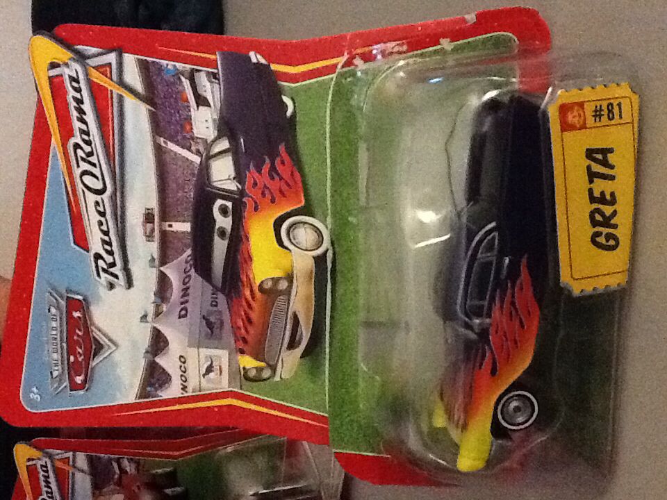 Greta - (2012 - RADIATOR SPRINGS CLASSICS) PACK OF 3 (30) toy car collectible - Main Image 2