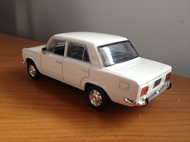 Polski Fiat 125 - Los Carros Mas Queridos En Colombia toy car collectible - Main Image 2