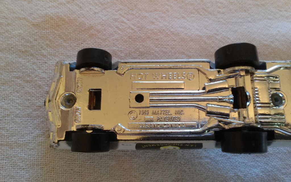 Police Cruiser - Flying Colors toy car collectible - Main Image 2