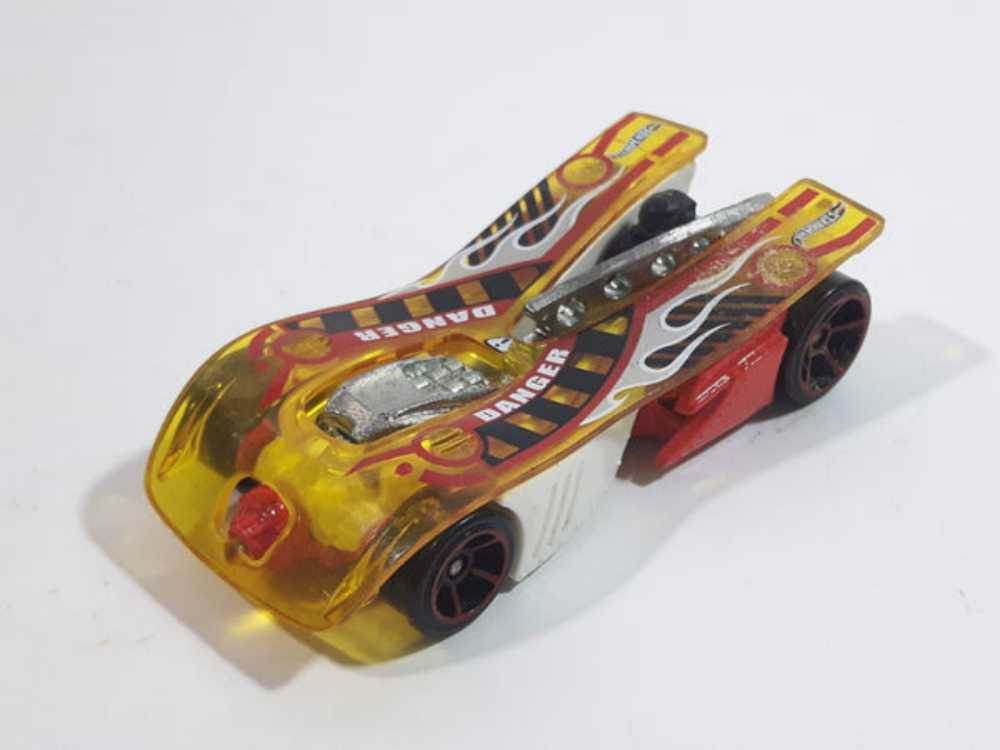 Motoblade - Attack Pack 5-Pack toy car collectible - Main Image 3