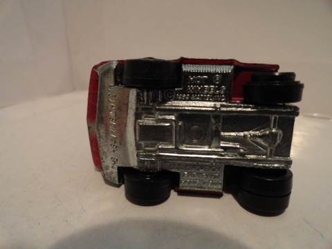 Heavywieght Cab - the heavy weight ambulance toy car collectible - Main Image 2