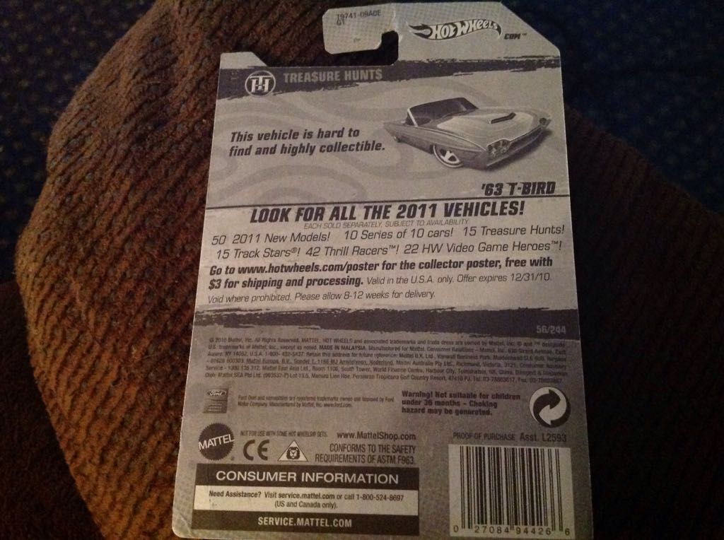 Hot Wheels ’63 T-Bird - ’11 Super Treasure Hunt toy car collectible - Main Image 2