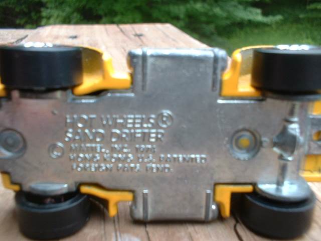 Sand Drifter - Flyings Colors toy car collectible - Main Image 2