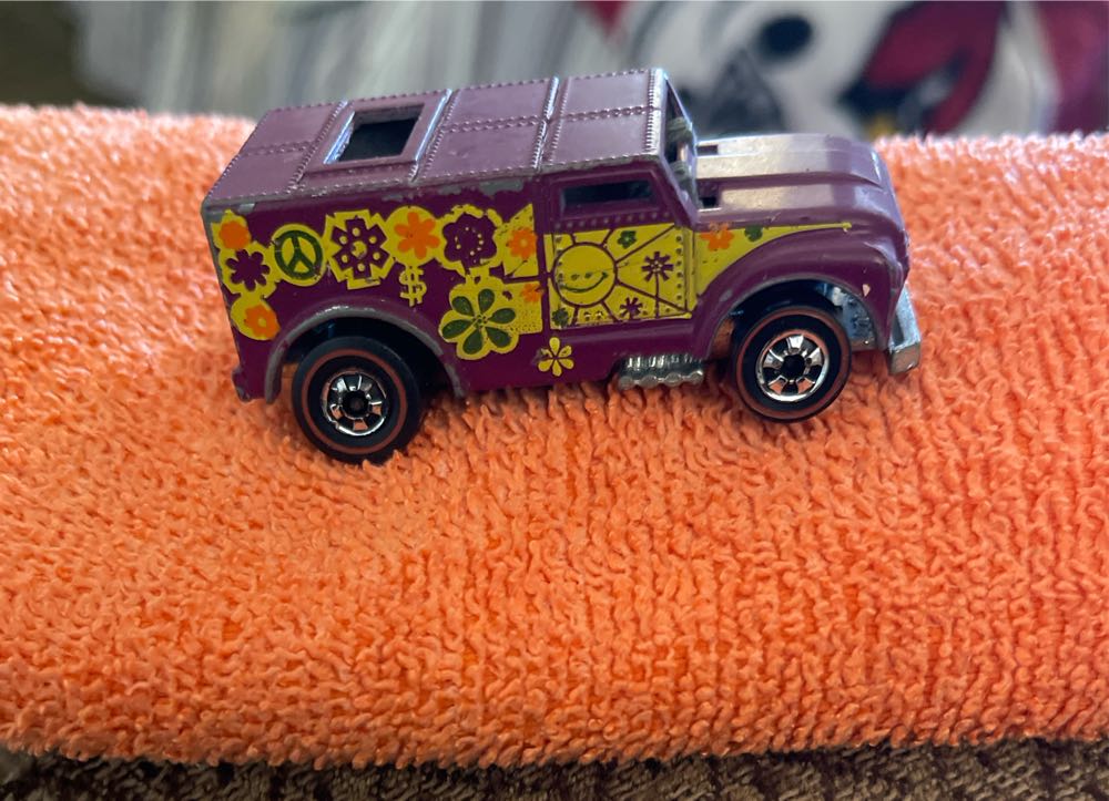 Funny Money - Flying Colors toy car collectible - Main Image 3