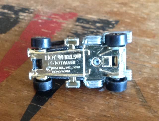 T-Totaller - Flying Colors toy car collectible - Main Image 2