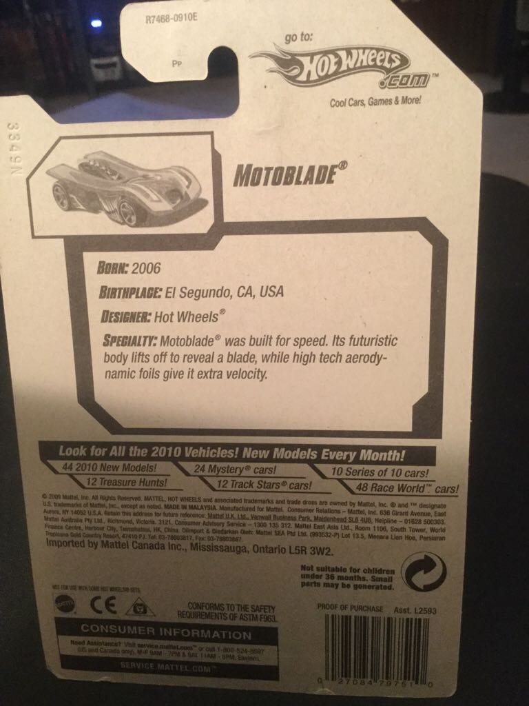 Motoblade - 2010 Track Stars toy car collectible - Main Image 2