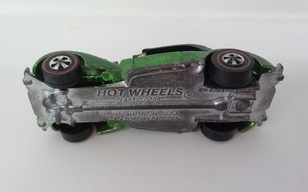 Classic Cord - 1971 Hot Wheels toy car collectible - Main Image 2