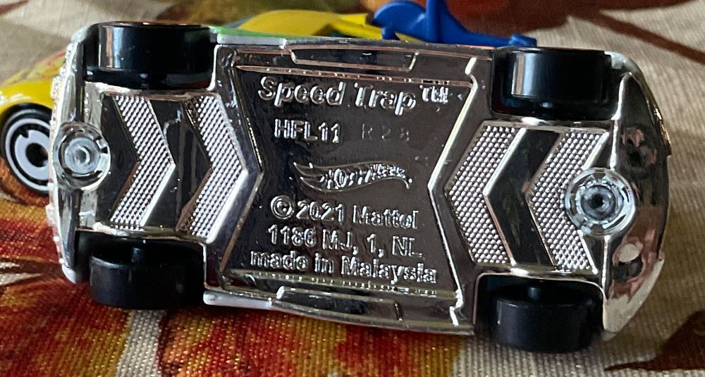 *”Speed Trap”, Pearl White, ’Police’ - Hot Wheels - Mystery Model toy car collectible - Main Image 4