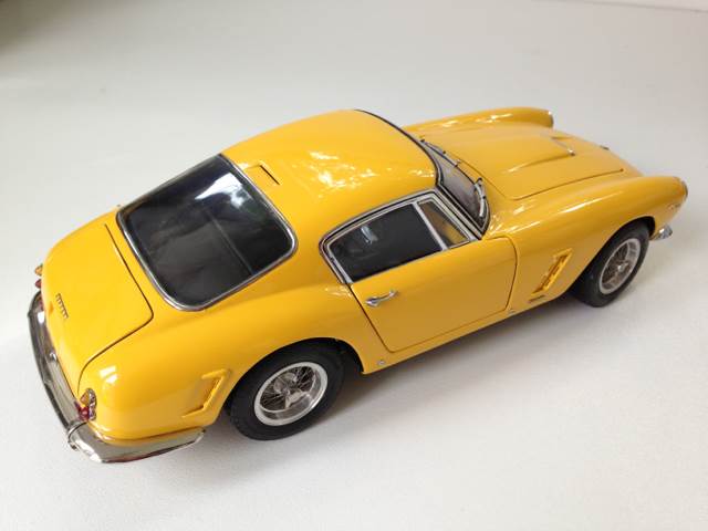Ferrari 250 SWB  toy car collectible - Main Image 2