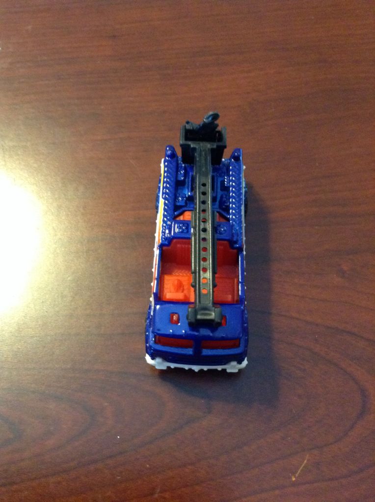 Hot Wheels Bucket Fire Truck  toy car collectible - Main Image 2