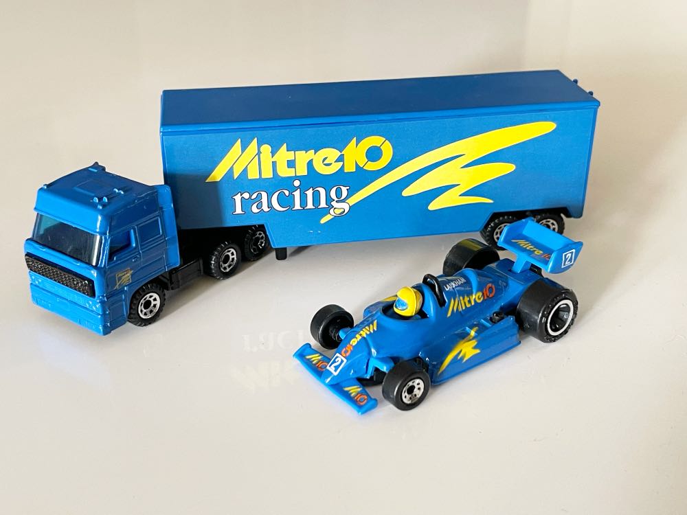 Daf 3300 Space Cab - Mitre 10 Racing toy car collectible - Main Image 2