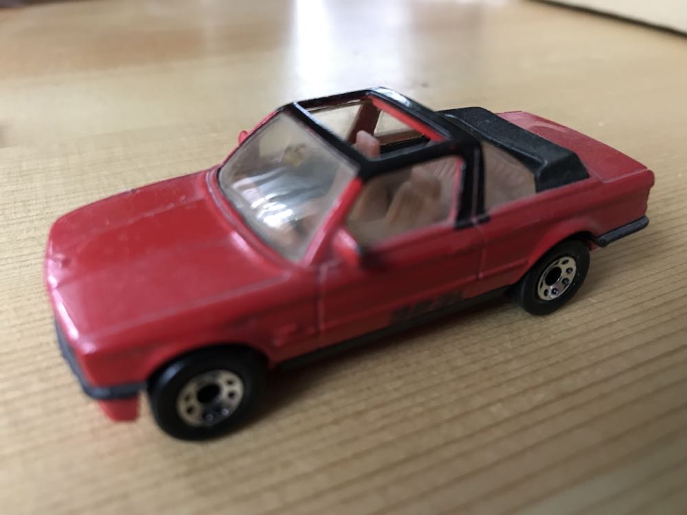 BMW 323i Cabriolet 1985 - MBX Superfast toy car collectible - Main Image 2