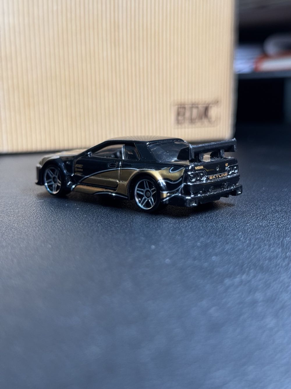 Nissan Skyline - Hot Wheels Stars toy car collectible - Main Image 2