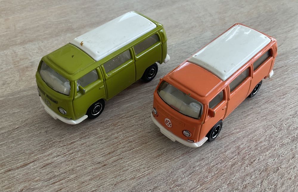 Volkswagen T2 Bus  toy car collectible - Main Image 4