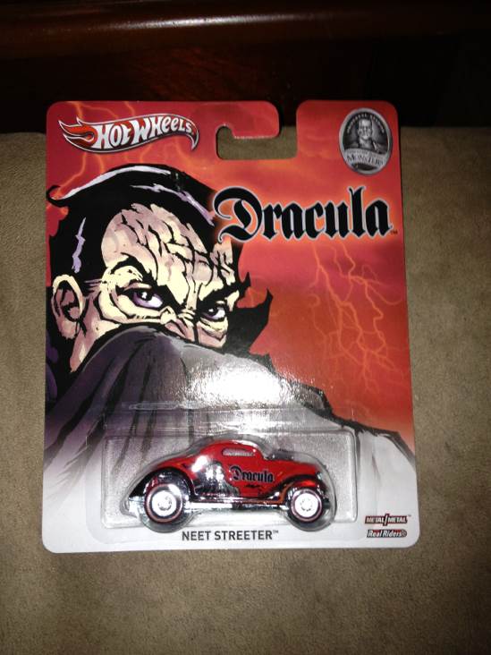 Dracula’s Neet Streeter - Universal Studios Monsters toy car collectible - Main Image 1