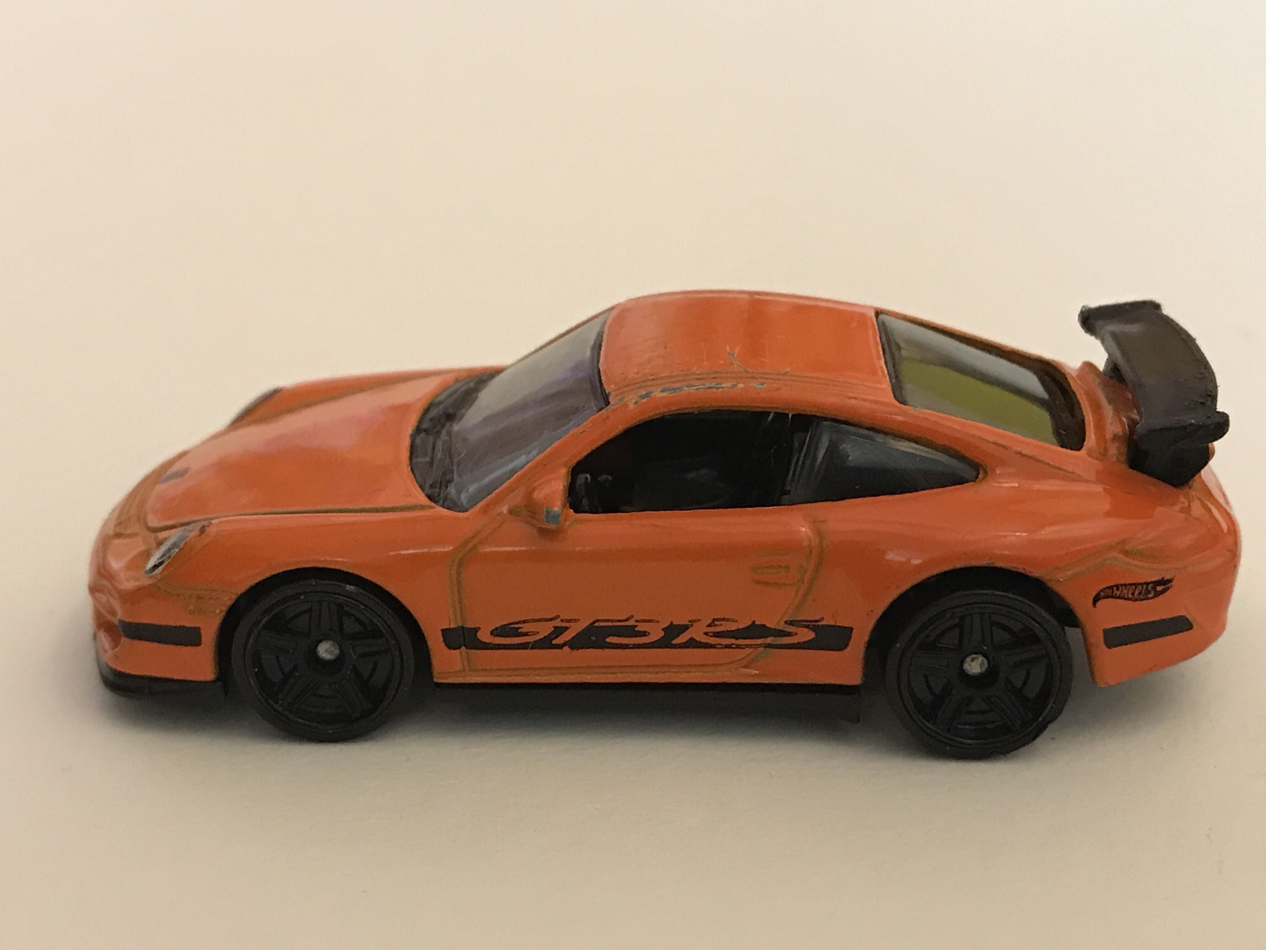 Porsche 911 GT3 RS - 2013 - HW Showroom - Asphalt Assault toy car collectible - Main Image 3