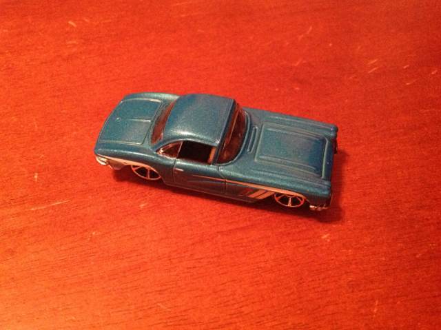 Corvette ’62 - 2013 HW Showroom toy car collectible - Main Image 1