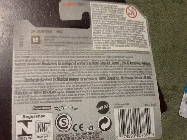 Chevy 1967 C10 Red Hw Showroom  - HW Showroom - 2013 toy car collectible - Main Image 2