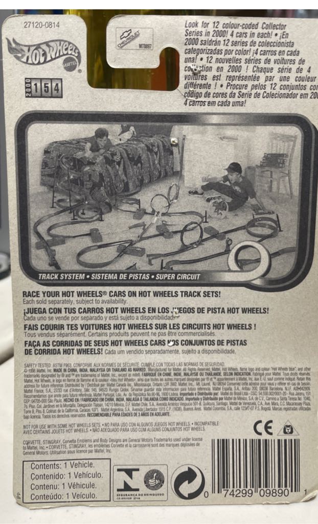 Hot Wheels ‘64 Corvette Stingray  toy car collectible - Main Image 2