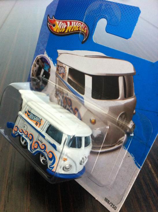 Volkswagen Kool Kombi - 2013 HW Showroom - Hot Trucks toy car collectible - Main Image 2
