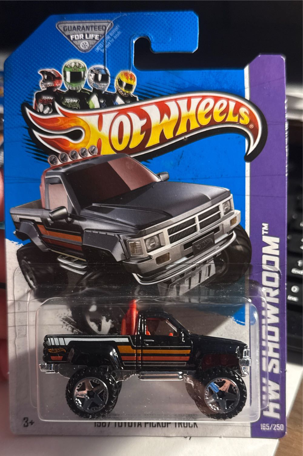 1987 Toyota Pickup Truck - 2016 HW Retro Style toy car collectible - Main Image 3