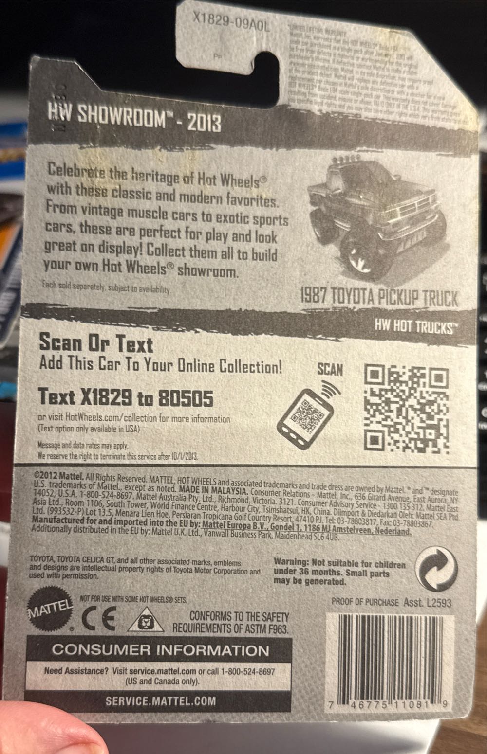 1987 Toyota Pickup Truck - 2016 HW Retro Style toy car collectible - Main Image 4