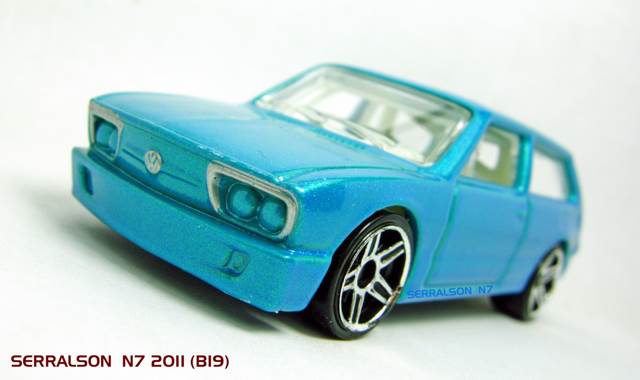 Volkswagon Brasilia - HW Premiere toy car collectible - Main Image 2