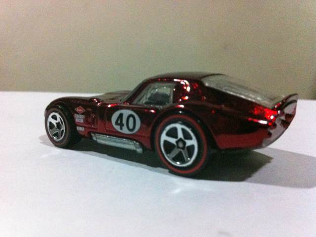 Shelby Cobra Daytona Coupe - Classics - Series 4 toy car collectible - Main Image 2