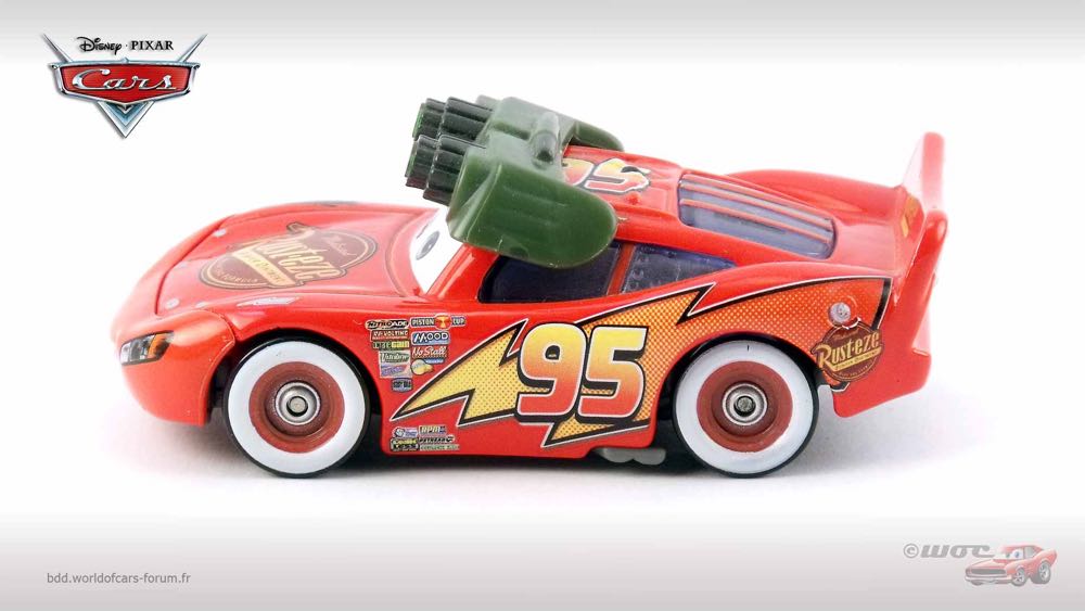 Night Vision Lightning McQueen - (2009 - Race O Rama) SINGLES (113) toy car collectible - Main Image 4