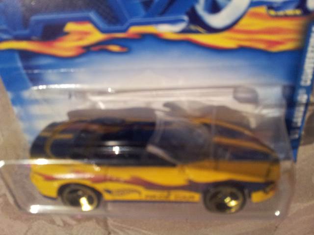 Camaro Convertible - Mainline toy car collectible - Main Image 2