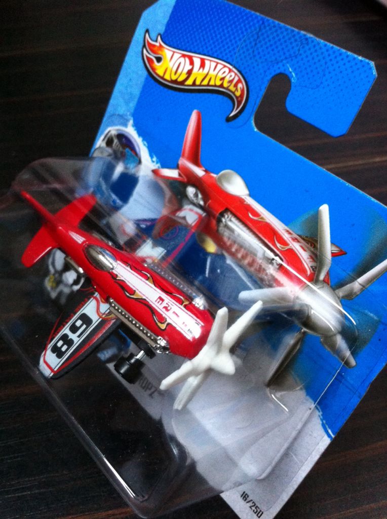 Mad Propz - HW Racing toy car collectible - Main Image 2