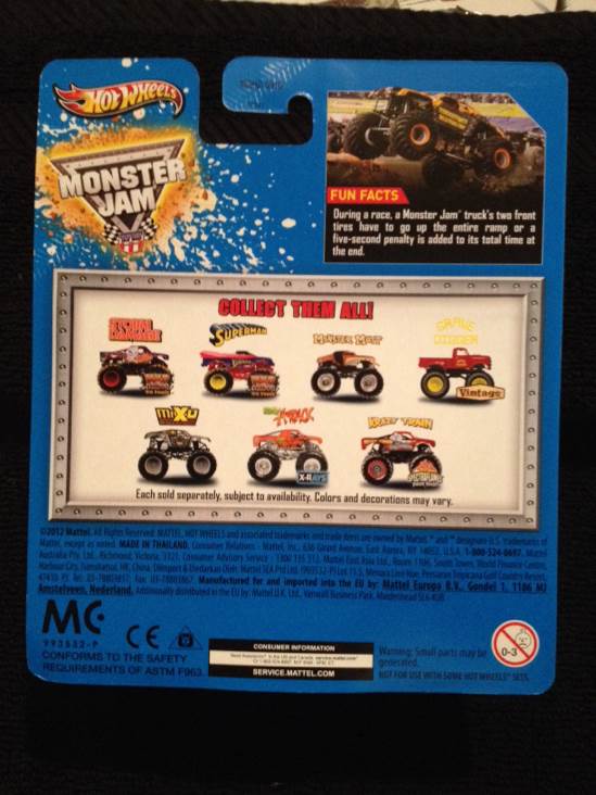 Grave Digger - Monster Jam toy car collectible - Main Image 2