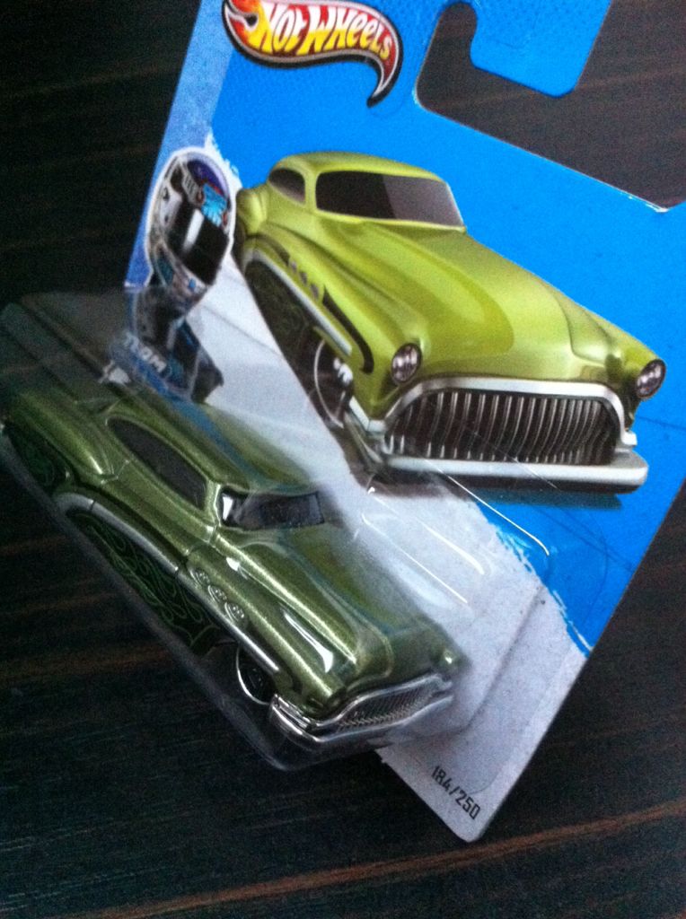 Buick Super Riviera - 2013 HW Workshop toy car collectible - Main Image 2