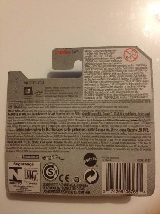 002/250 Cadillac Sixteen Concept - HW City - 2013 Street Power toy car collectible - Main Image 2