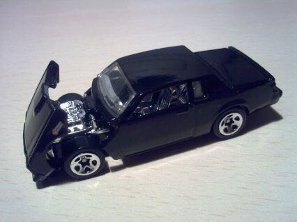 Buick Grand National - HW Team Engine Revealers toy car collectible - Main Image 2