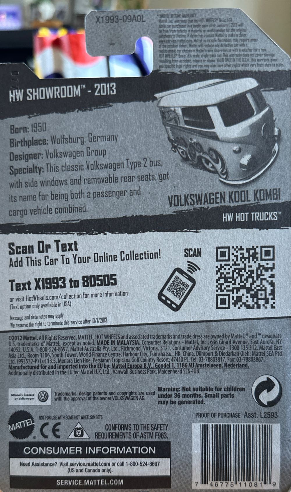 Volkswagen Kool Kombi - HW Showroom toy car collectible - Main Image 2