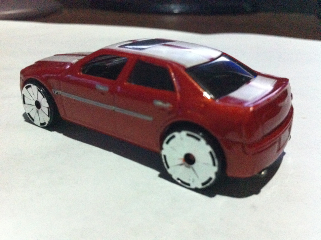 Chrysler 300 C Hemi - Track Stars Series toy car collectible - Main Image 2