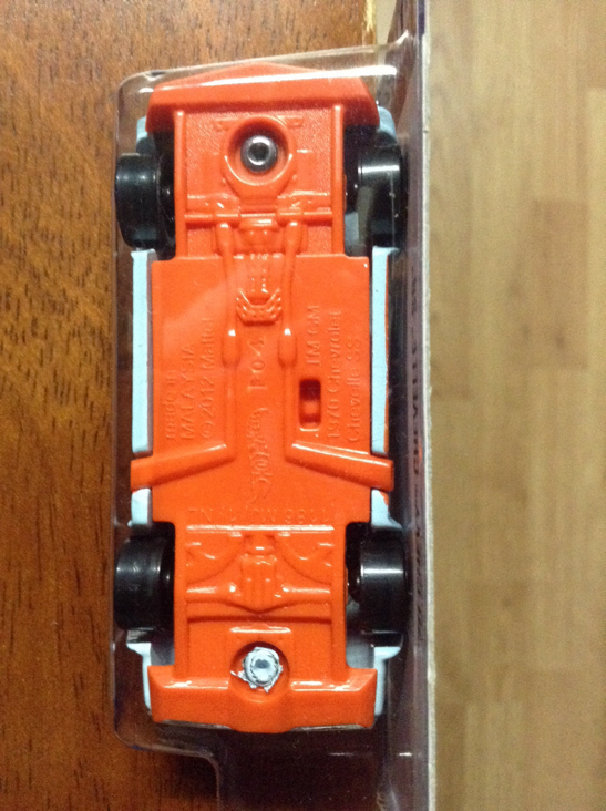 70 Chevy Chevelle SS - HW Showroom 2013 toy car collectible - Main Image 2