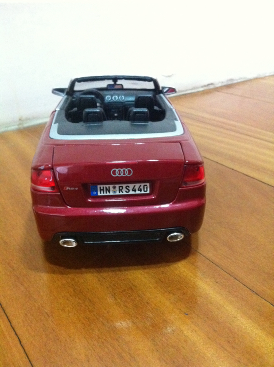 Audi RS4  toy car collectible - Main Image 2