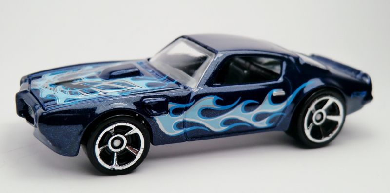 Hot Wheels  73 Pontiac Firebird - Muscle Mania toy car collectible - Main Image 2