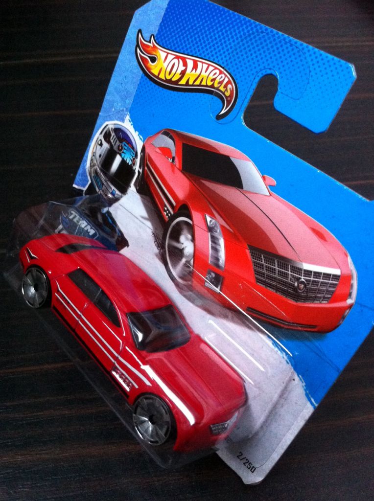 Cadillac Sixteen Concept - 2013 HW City - Street Power toy car collectible - Main Image 2