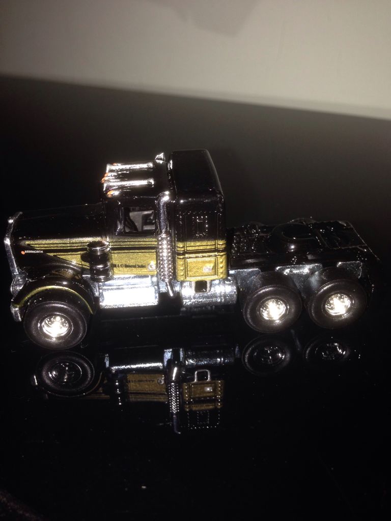 Smokey And The Bandit - Hw Retro Entertainment toy car collectible - Main Image 2