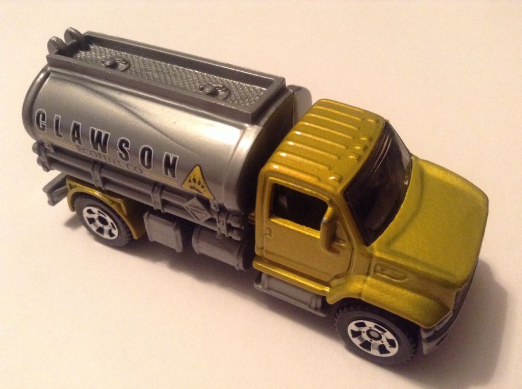 *Ford F-150 ’97, White