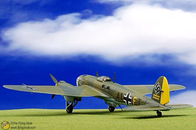 Heinkel He 111H-3  toy car collectible - Main Image 2