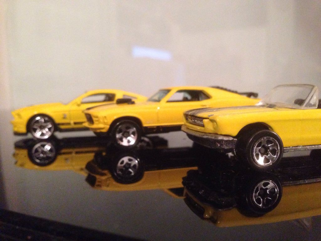 Mustangs  toy car collectible - Main Image 2