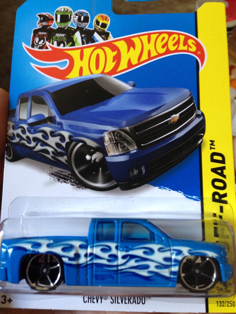 Chevy Silverado - 2014 - HW Off-Road - Hot Trucks toy car collectible - Main Image 1