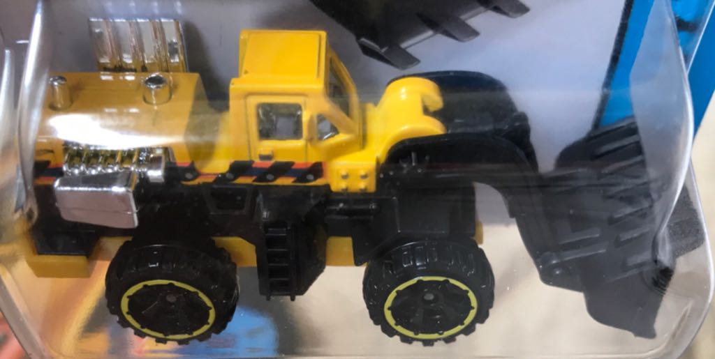 Wheel Loader - HW City toy car collectible - Main Image 2