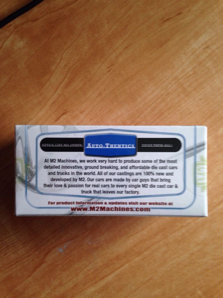 V - Auto-thentics toy car collectible - Main Image 2