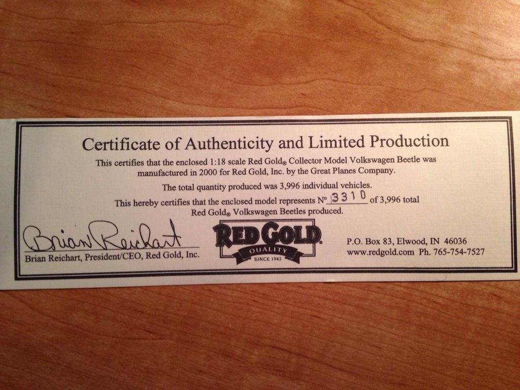 V - Special Edition toy car collectible - Main Image 2