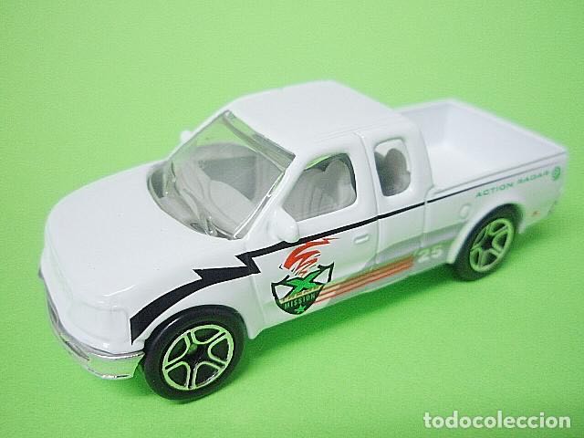 *Ford F-150 ’97, White - Storm Trackers toy car collectible - Main Image 3